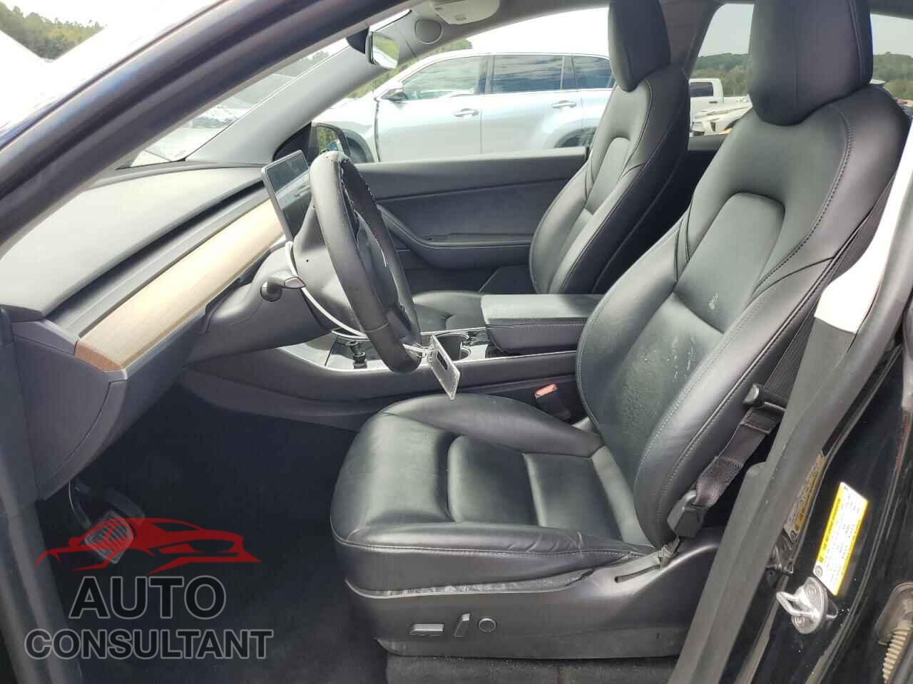 TESLA MODEL Y 2021 - 5YJYGDEEXMF082451