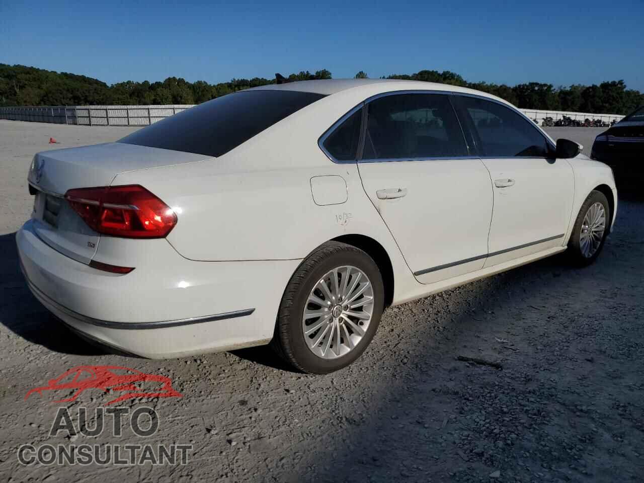 VOLKSWAGEN PASSAT 2016 - 1VWBT7A34GC005872