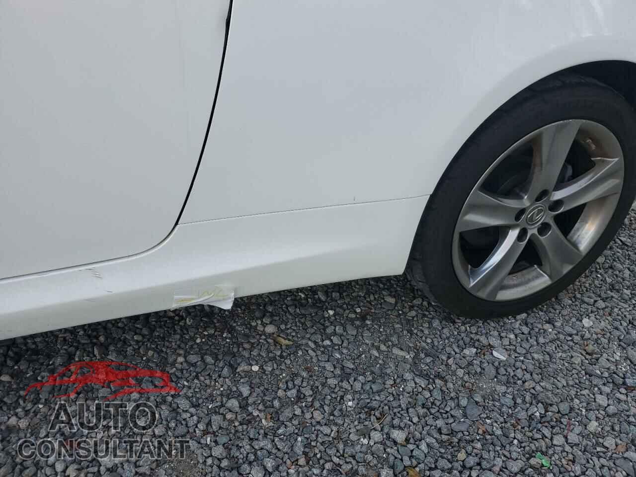 LEXUS IS 2013 - JTHFF2C26D2527499