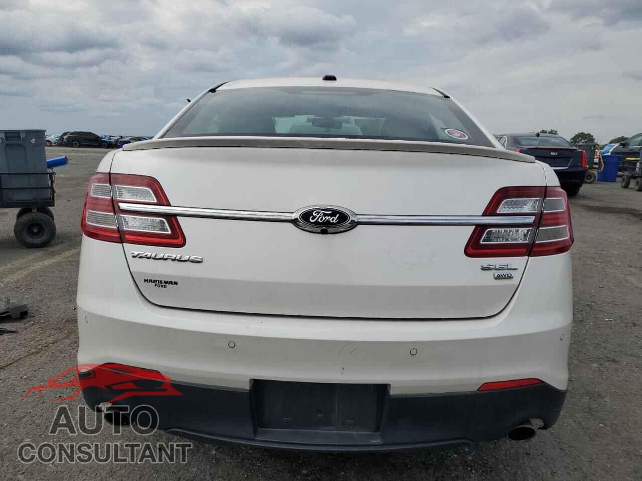 FORD TAURUS 2013 - 1FAHP2H82DG207481