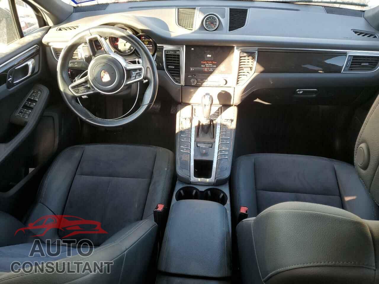 PORSCHE MACAN 2018 - WP1AA2A54JLB08384