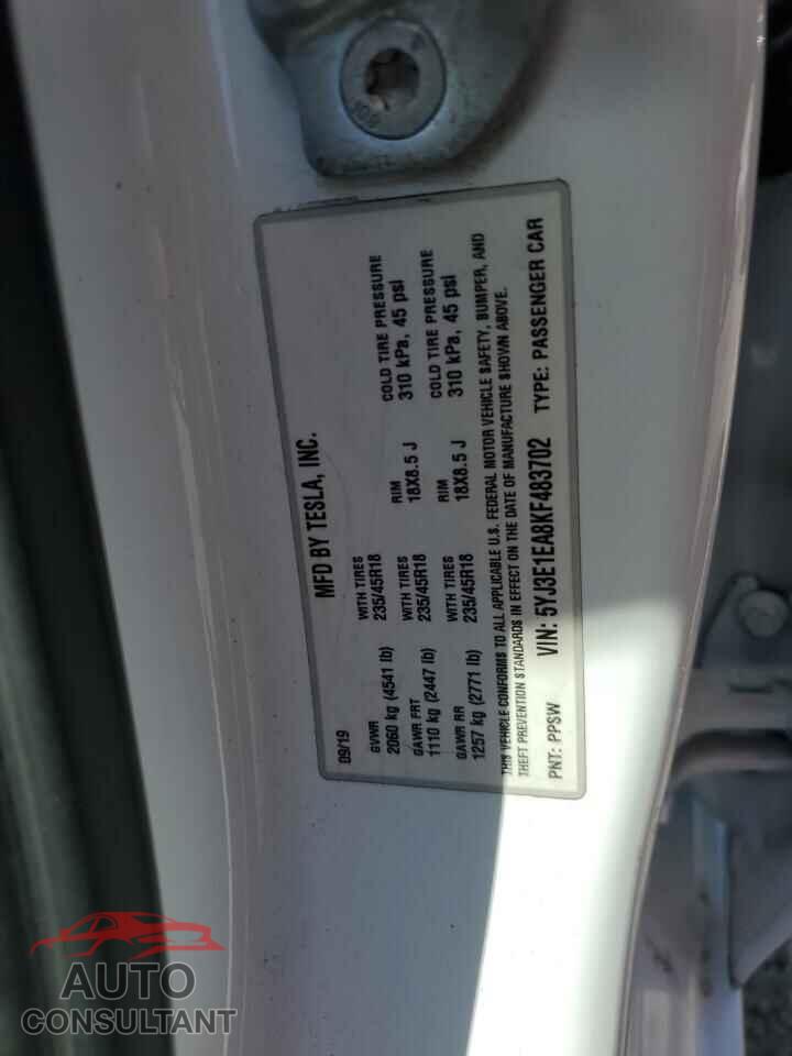 TESLA MODEL 3 2019 - 5YJ3E1EA8KF483702