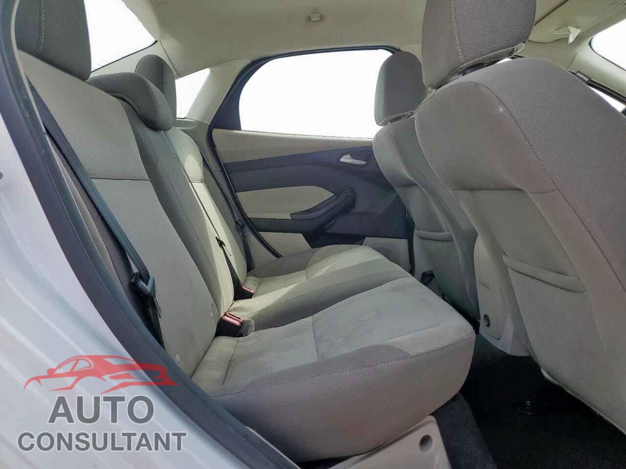 FORD FOCUS 2014 - 1FADP3F23EL337085