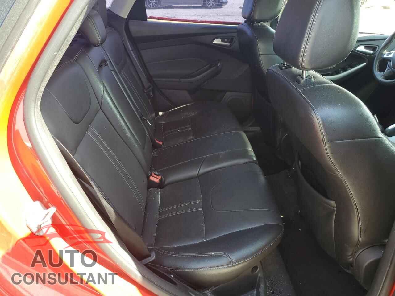 FORD FOCUS 2014 - 1FADP3F23EL116876