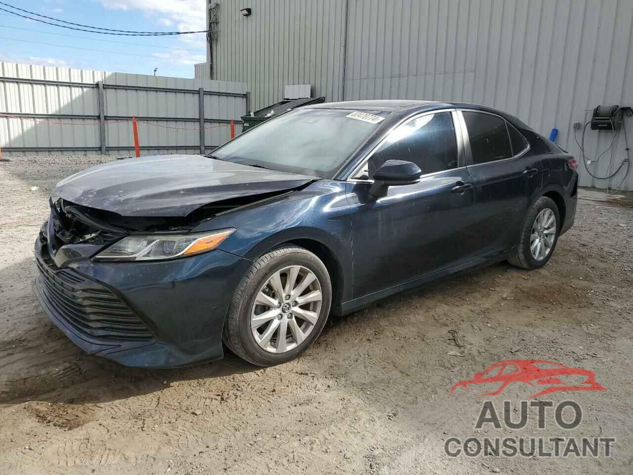 TOYOTA CAMRY 2018 - 4T1B11HK4JU550972