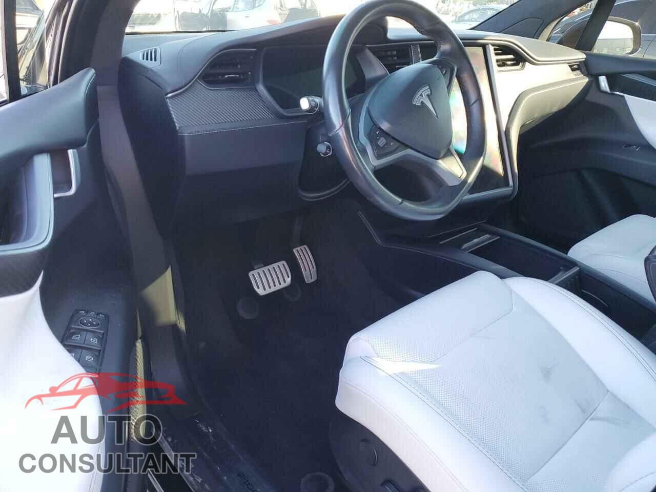 TESLA MODEL X 2019 - 5YJXCBE40KF155228