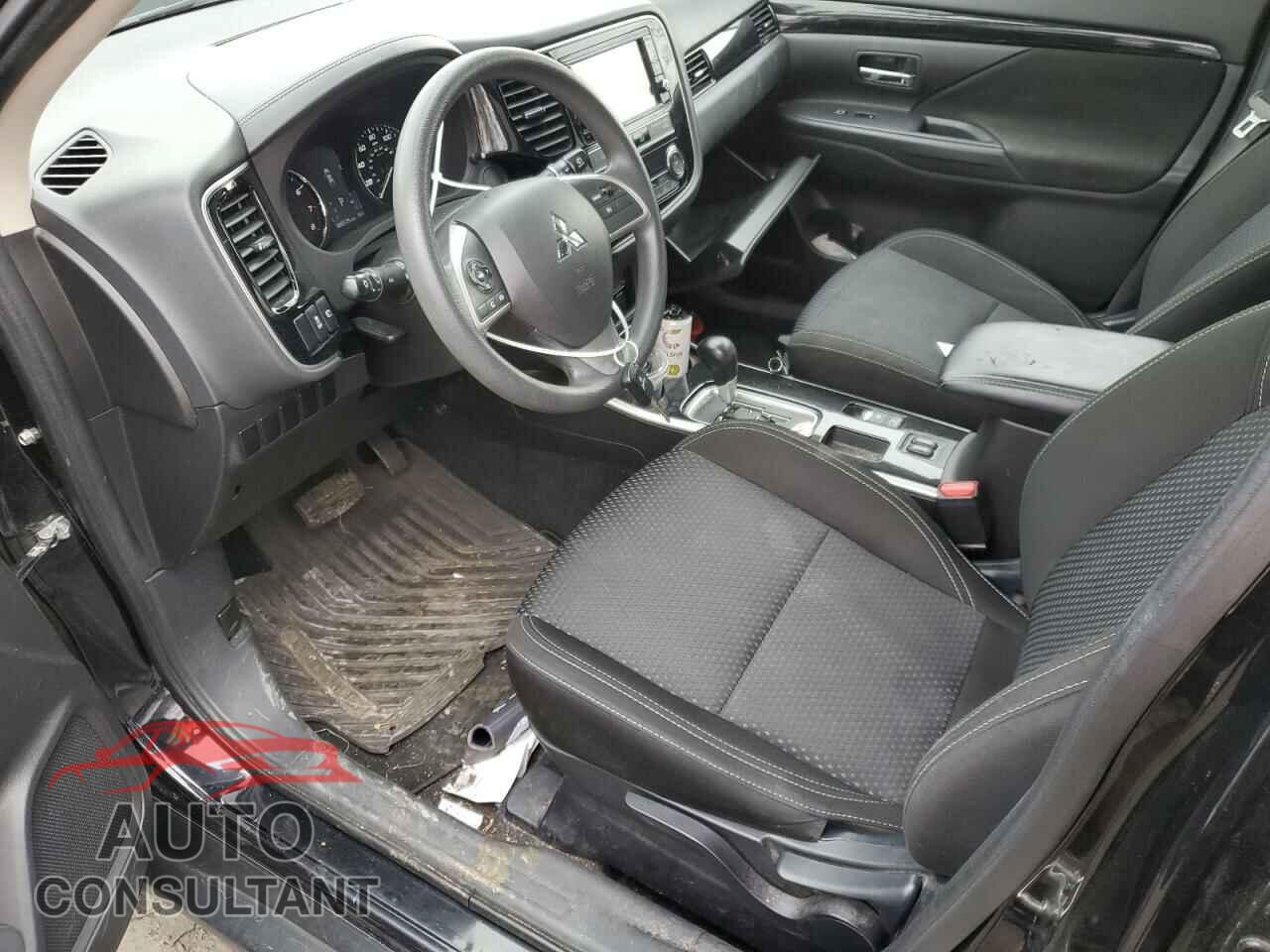 MITSUBISHI OUTLANDER 2019 - JA4AD2A32KZ012012