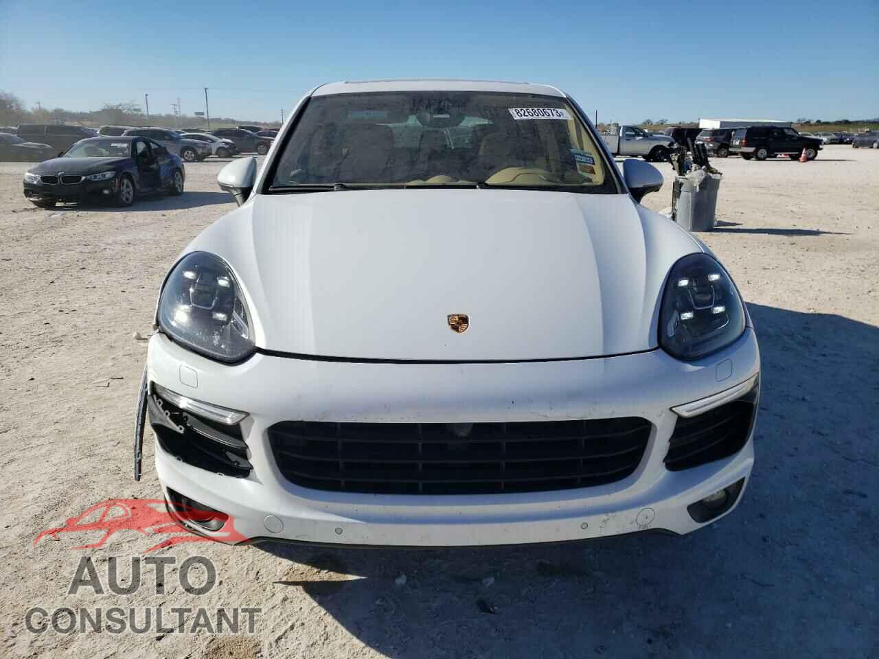 PORSCHE CAYENNE 2017 - WP1AA2A23HKA87095
