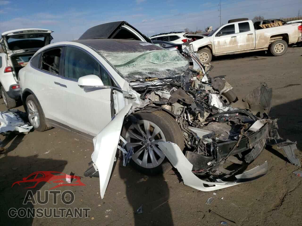 TESLA MODEL X 2020 - 5YJXCBE23LF263262