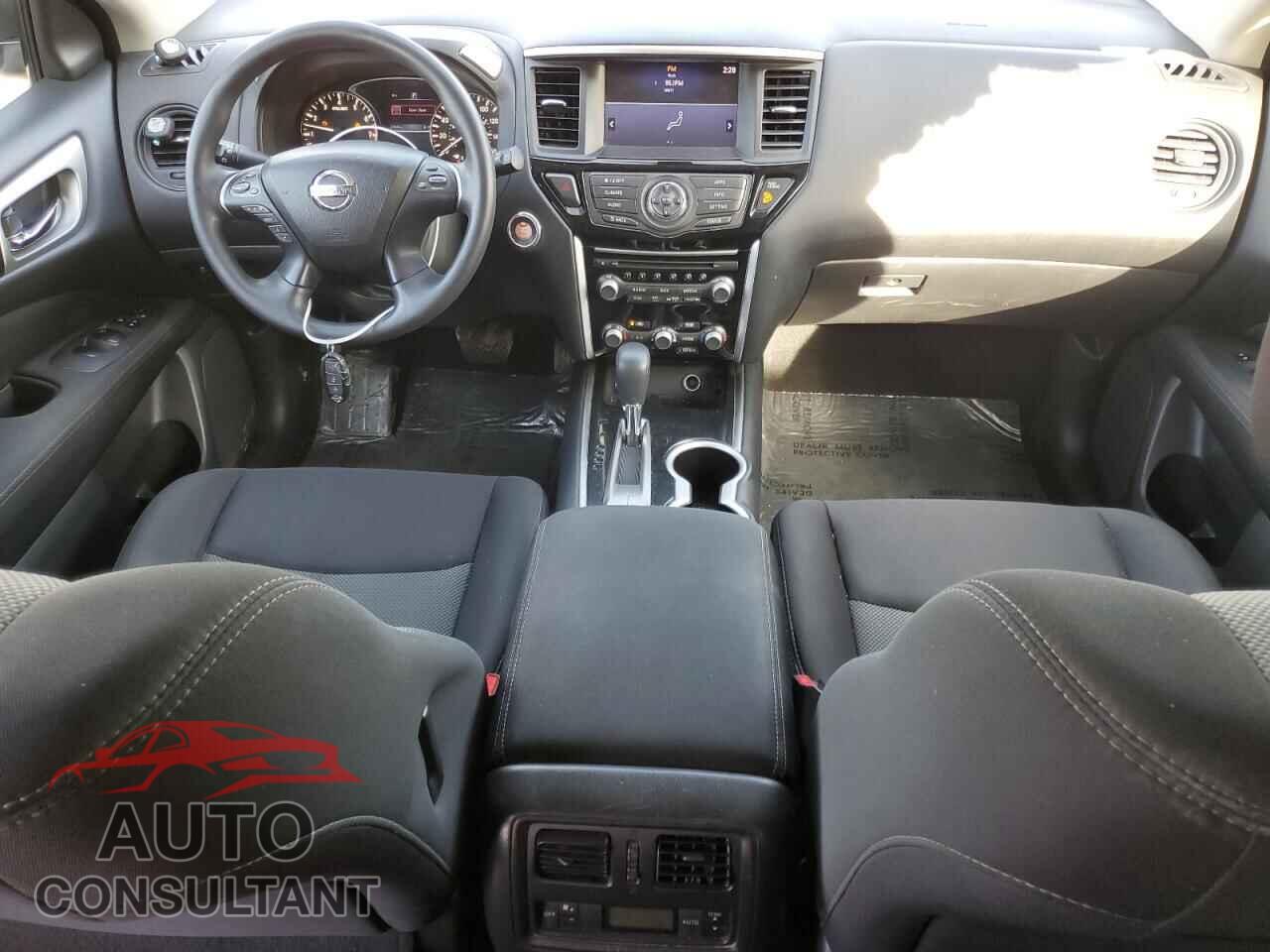 NISSAN PATHFINDER 2017 - 5N1DR2MN5HC913027