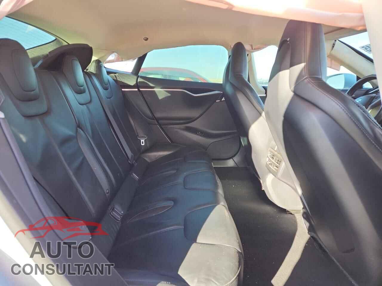 TESLA MODEL S 2013 - 5YJSA1AG2DFP09401
