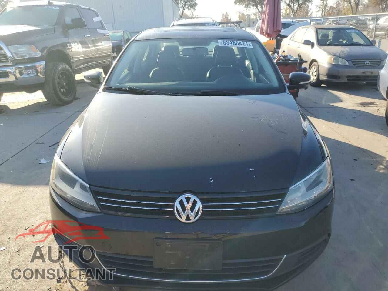 VOLKSWAGEN JETTA 2014 - 3VWD17AJ2EM412257