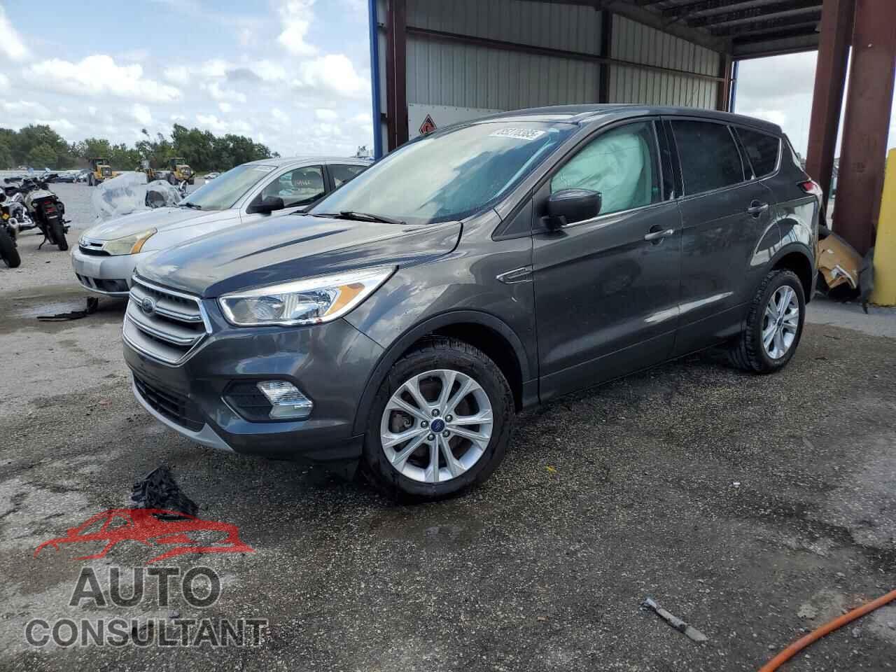 FORD ESCAPE 2017 - 1FMCU0G99HUE51806