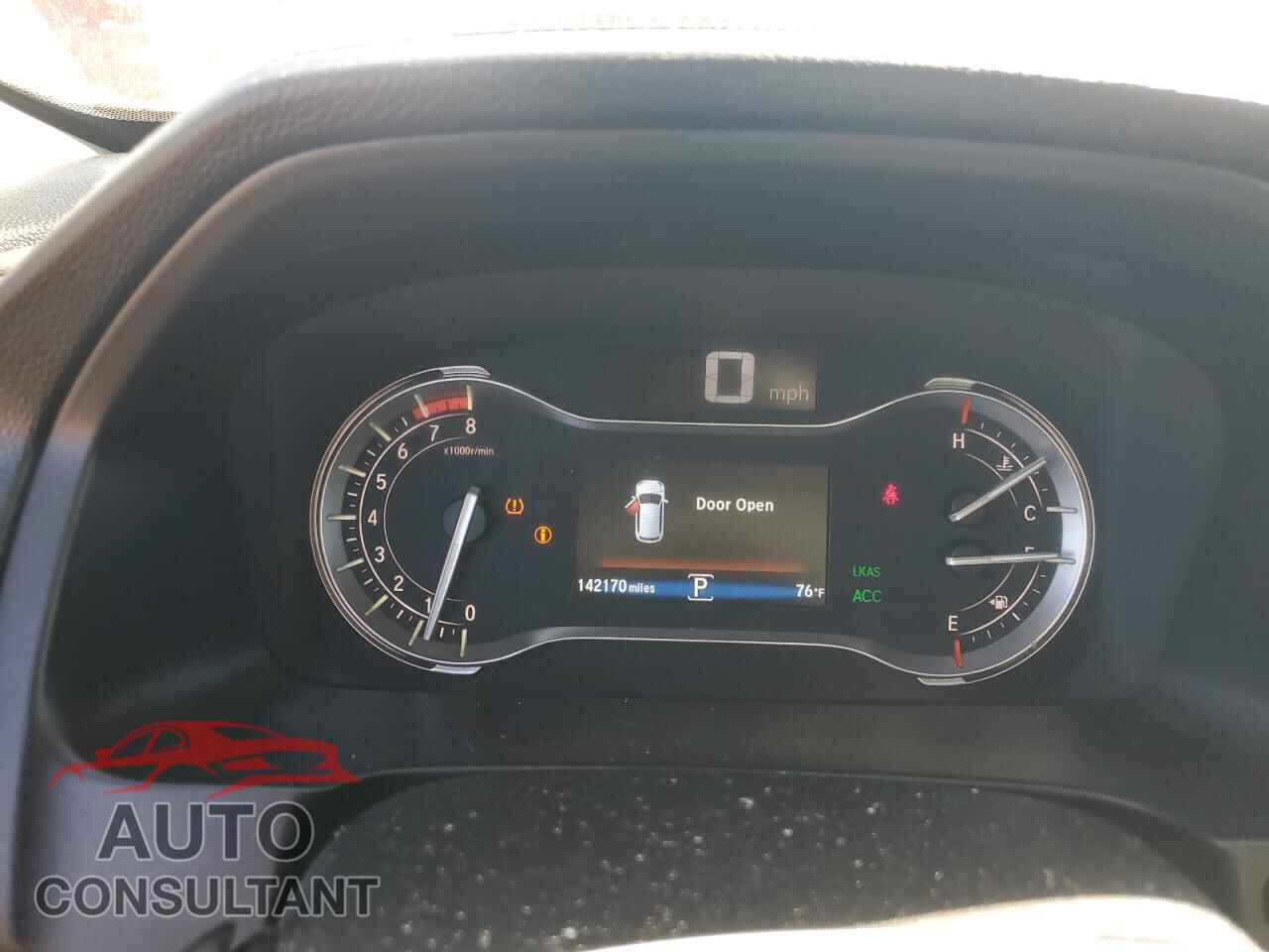HONDA PILOT 2017 - 5FNYF6H04HB068338