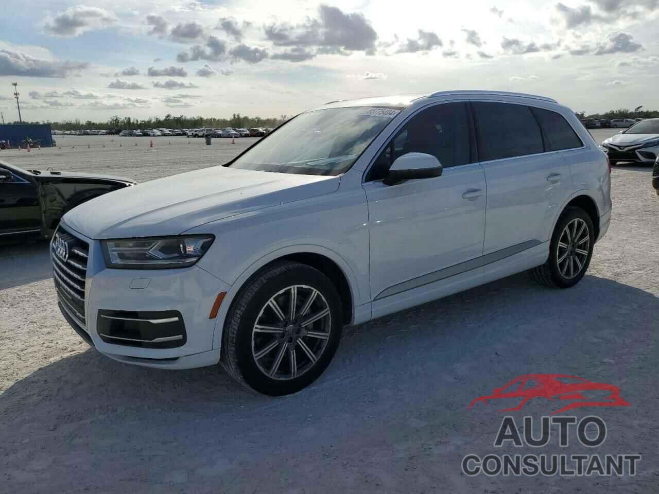 AUDI Q7 2018 - WA1LHAF72JD001607