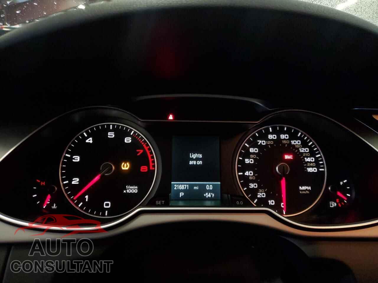 AUDI A4 2013 - WAUFFAFL1DN005228