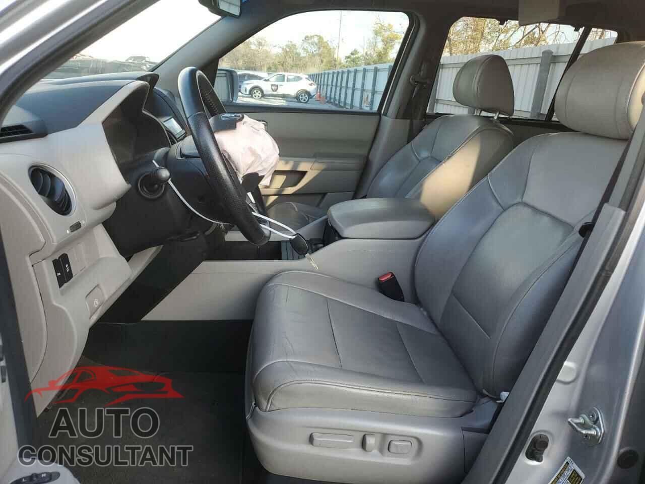 HONDA PILOT 2014 - 5FNYF3H98EB009205