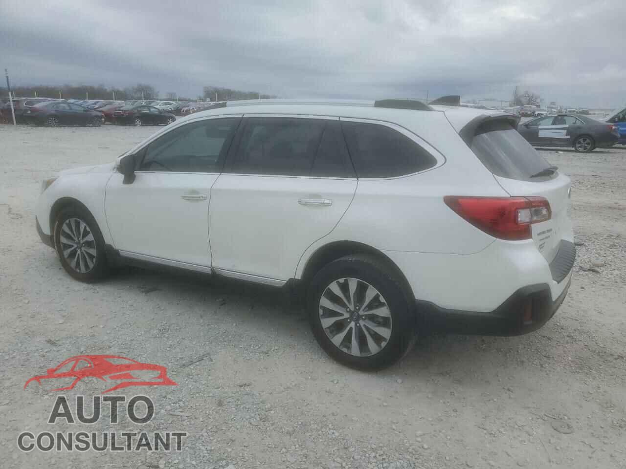 SUBARU OUTBACK 2018 - 4S4BSATC2J3344293