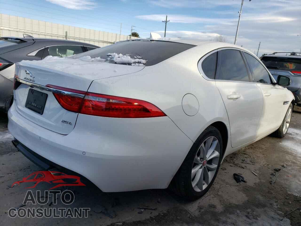 JAGUAR XF 2018 - SAJBD4FX5JCY55397