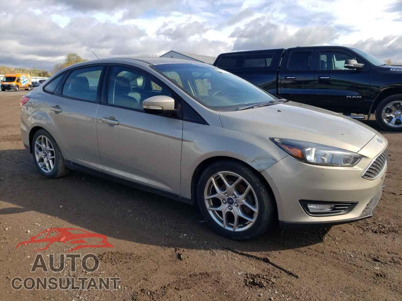 FORD FOCUS 2015 - 1FADP3F21FL217187
