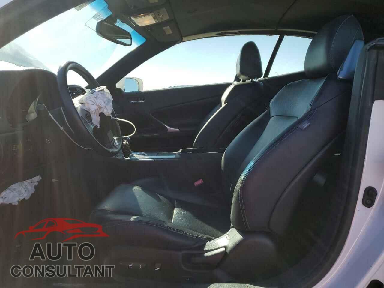 LEXUS IS 2015 - JTHFE2C2XF2511053