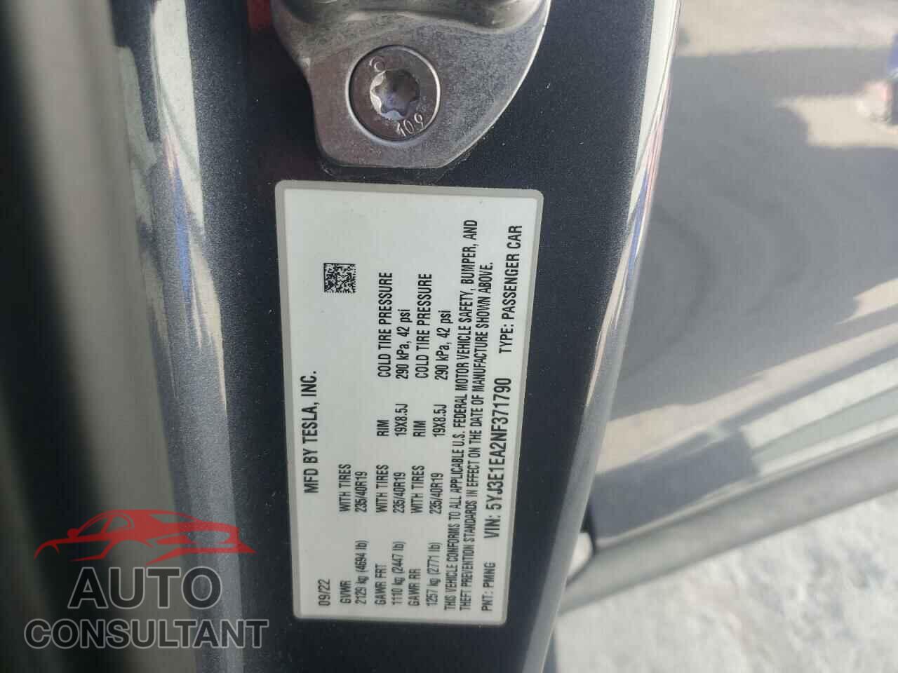 TESLA MODEL 3 2022 - 5YJ3E1EA2NF371790