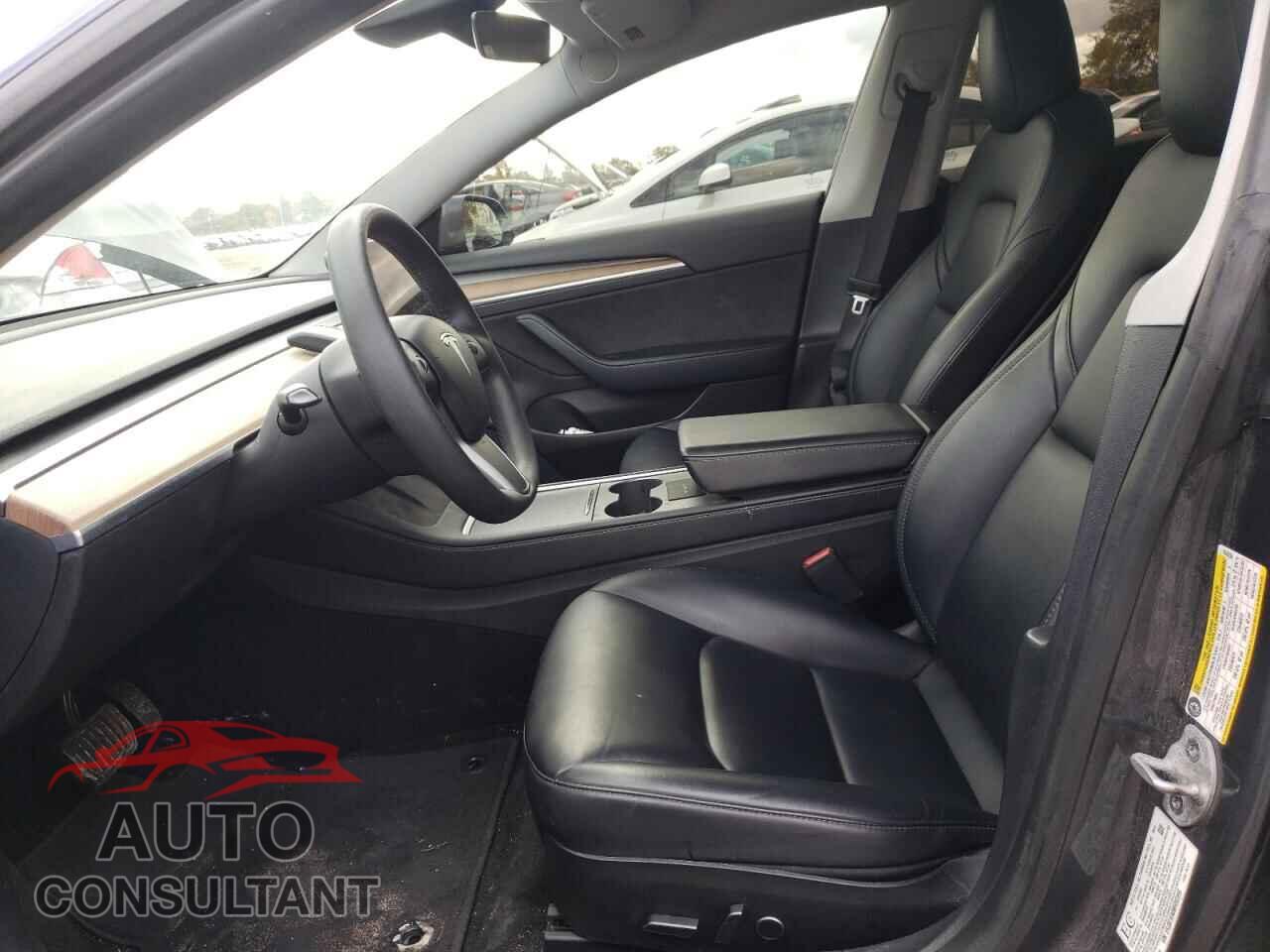 TESLA MODEL 3 2021 - 5YJ3E1EA0MF052855