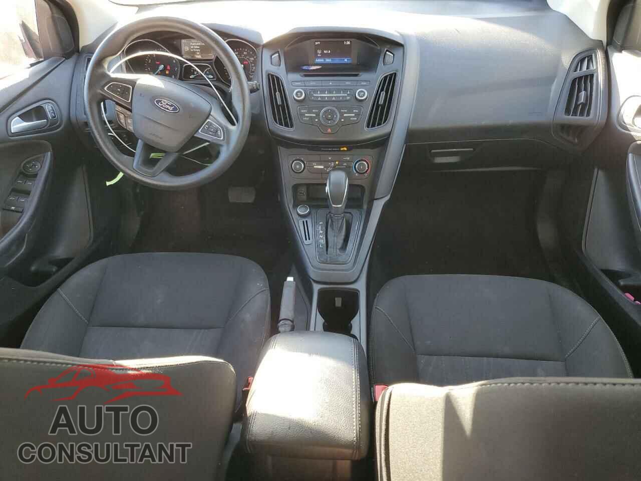 FORD FOCUS 2017 - 1FADP3K23HL247977