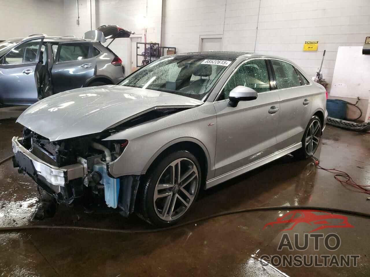 AUDI A3 2019 - WAUJEGFF9KA082122