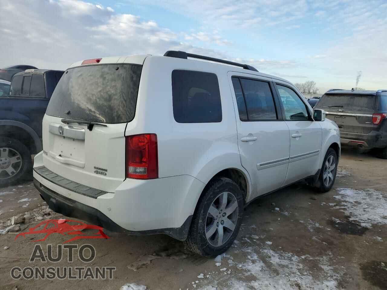 HONDA PILOT 2013 - 5FNYF4H95DB056096