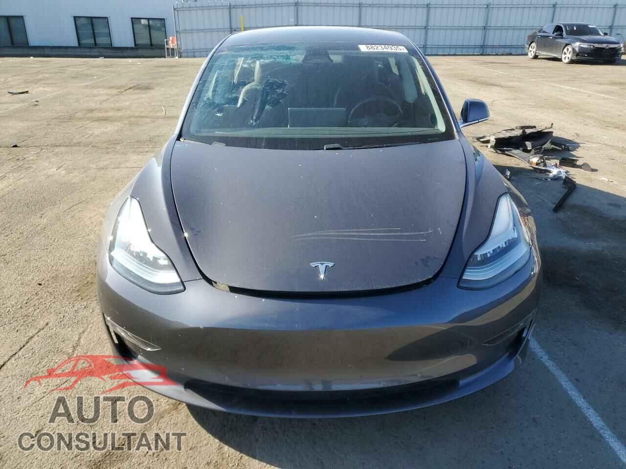 TESLA MODEL 3 2018 - 5YJ3E1EA8JF157722