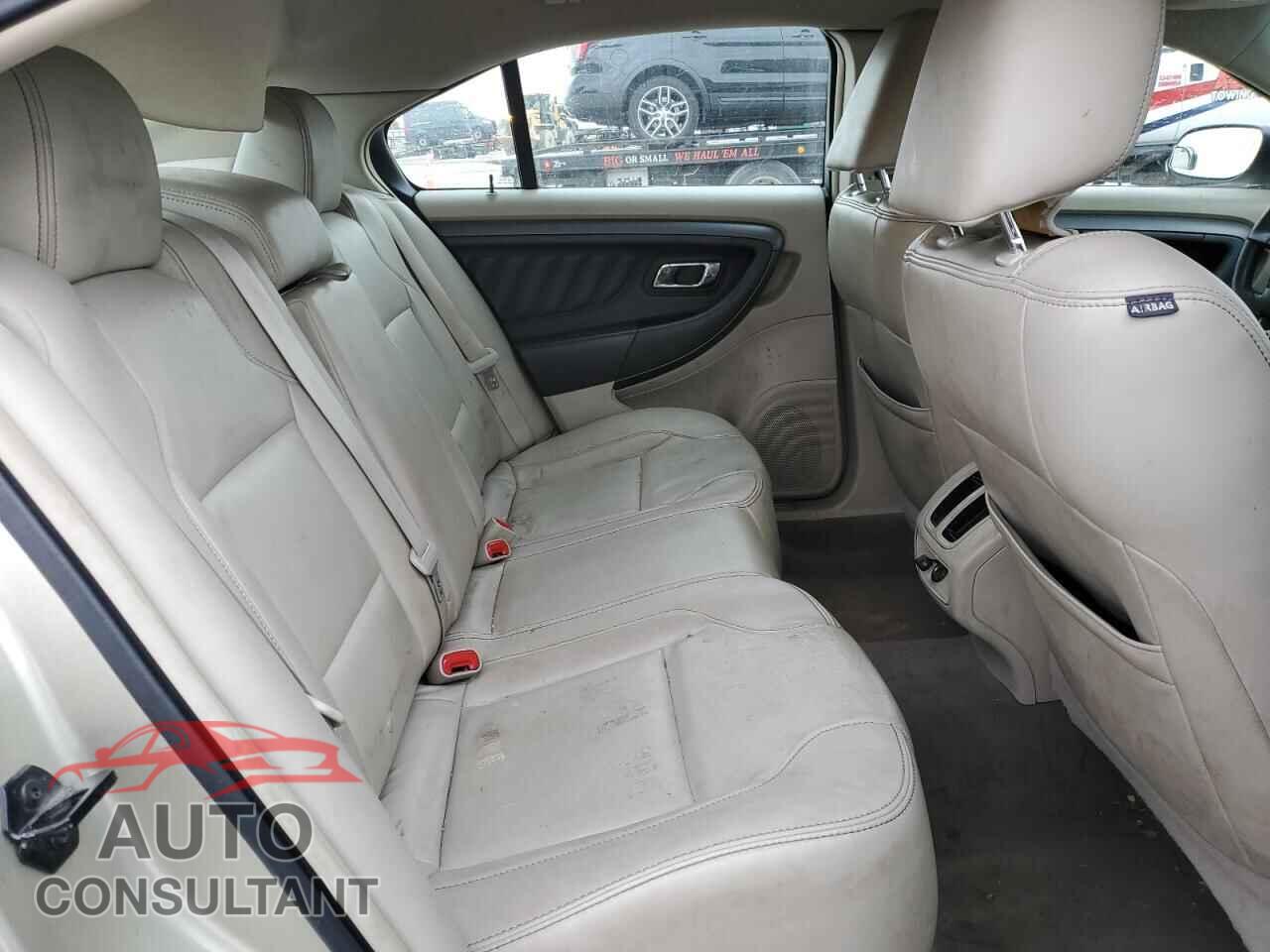 FORD TAURUS 2011 - 1FAHP2EW2BG137237