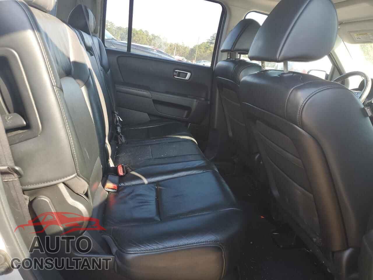 HONDA PILOT 2011 - 5FNYF3H57BB047095