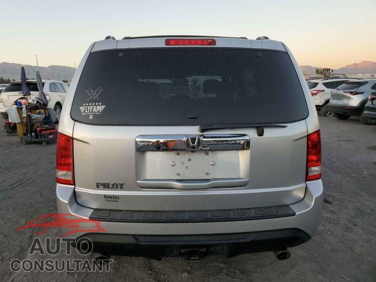 HONDA PILOT 2014 - 5FNYF3H52EB015210