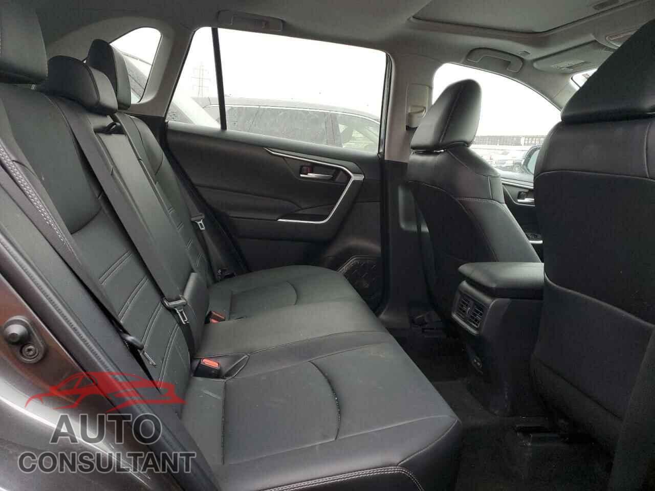 TOYOTA RAV4 2023 - 2T3A1RFV4PC363028