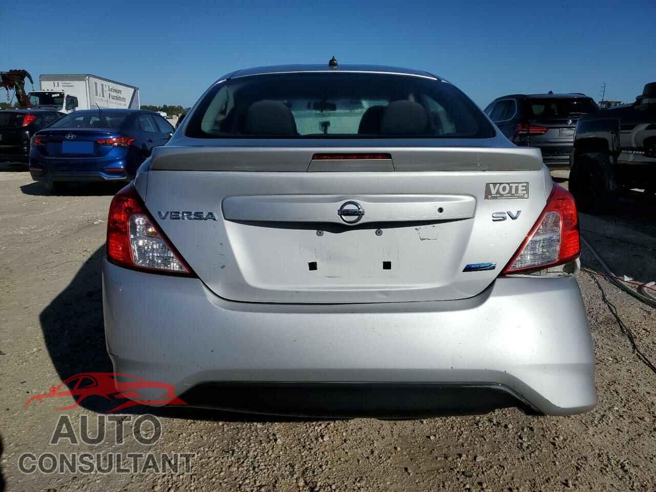 NISSAN VERSA 2015 - 3N1CN7AP1FL889067