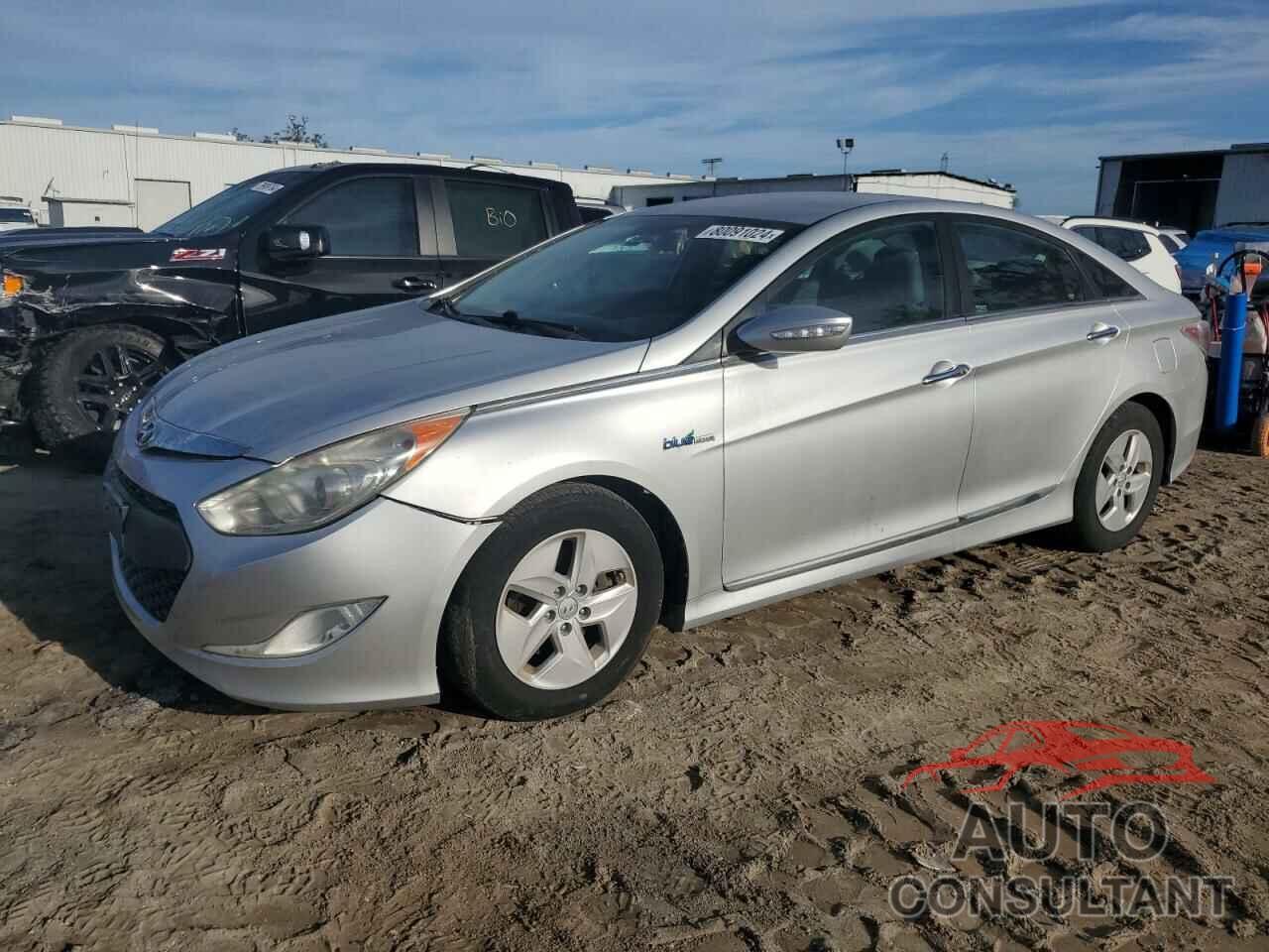 HYUNDAI SONATA 2011 - KMHEC4A4XBA005611