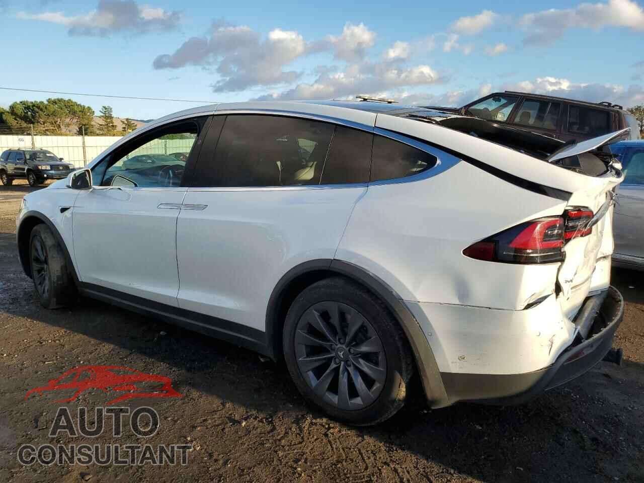 TESLA MODEL X 2017 - 5YJXCBE29HF051439