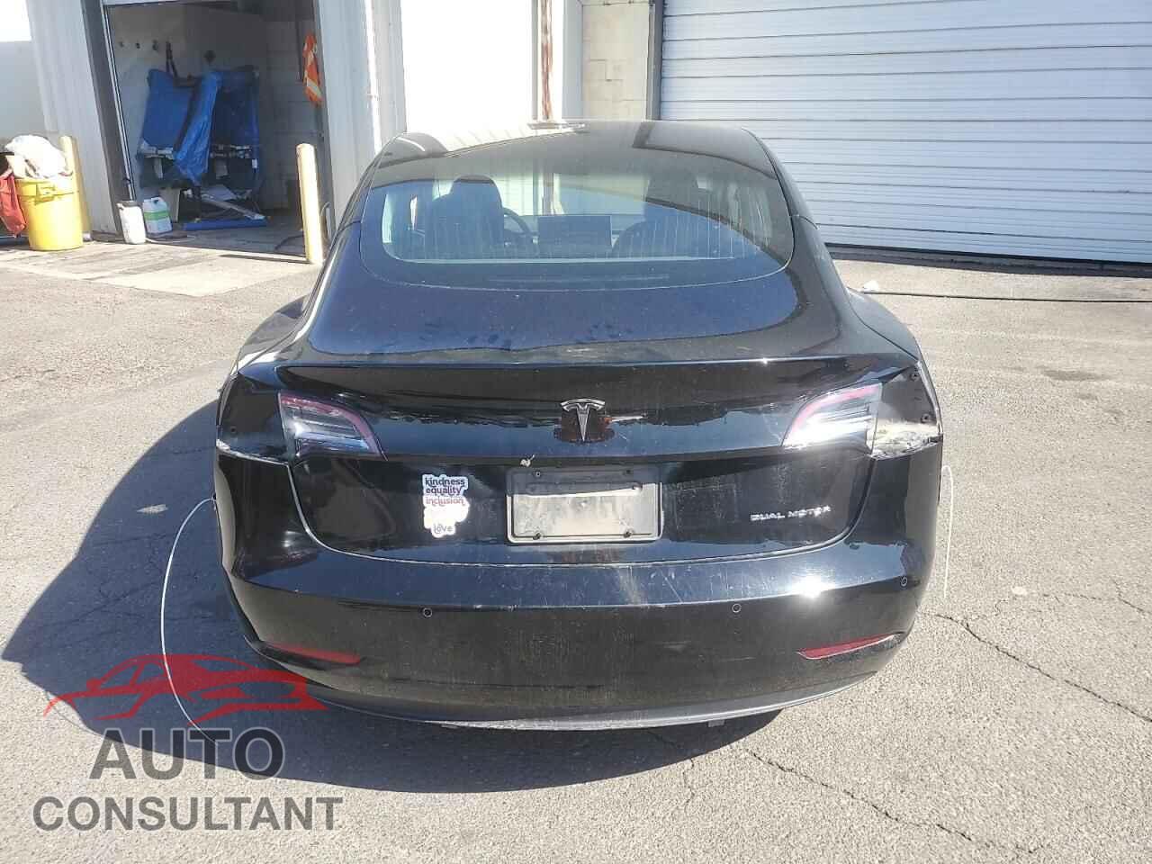 TESLA MODEL 3 2019 - 5YJ3E1EB7KF365245