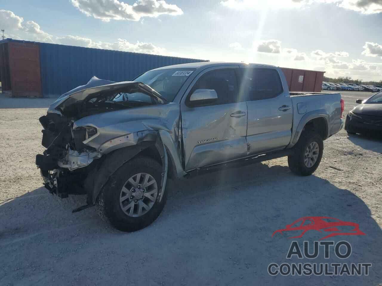 TOYOTA TACOMA 2018 - 5TFAZ5CN8JX068389