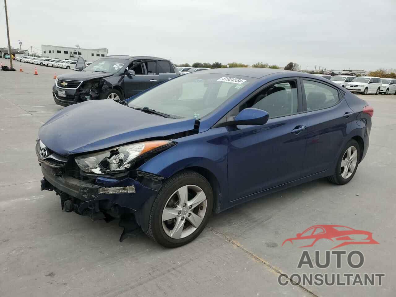 HYUNDAI ELANTRA 2013 - KMHDH4AE7DU724483