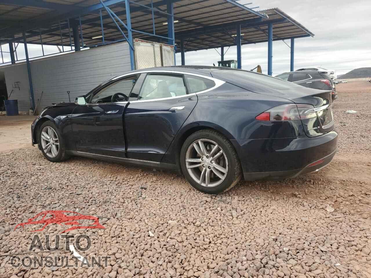 TESLA MODEL S 2013 - 5YJSA1DN9DFP27565