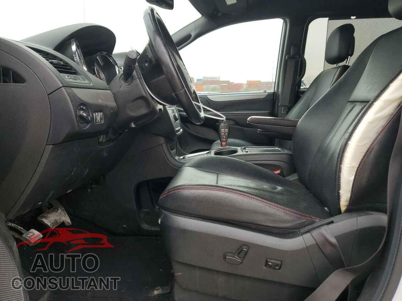 DODGE CARAVAN 2017 - 2C4RDGEG2HR845203