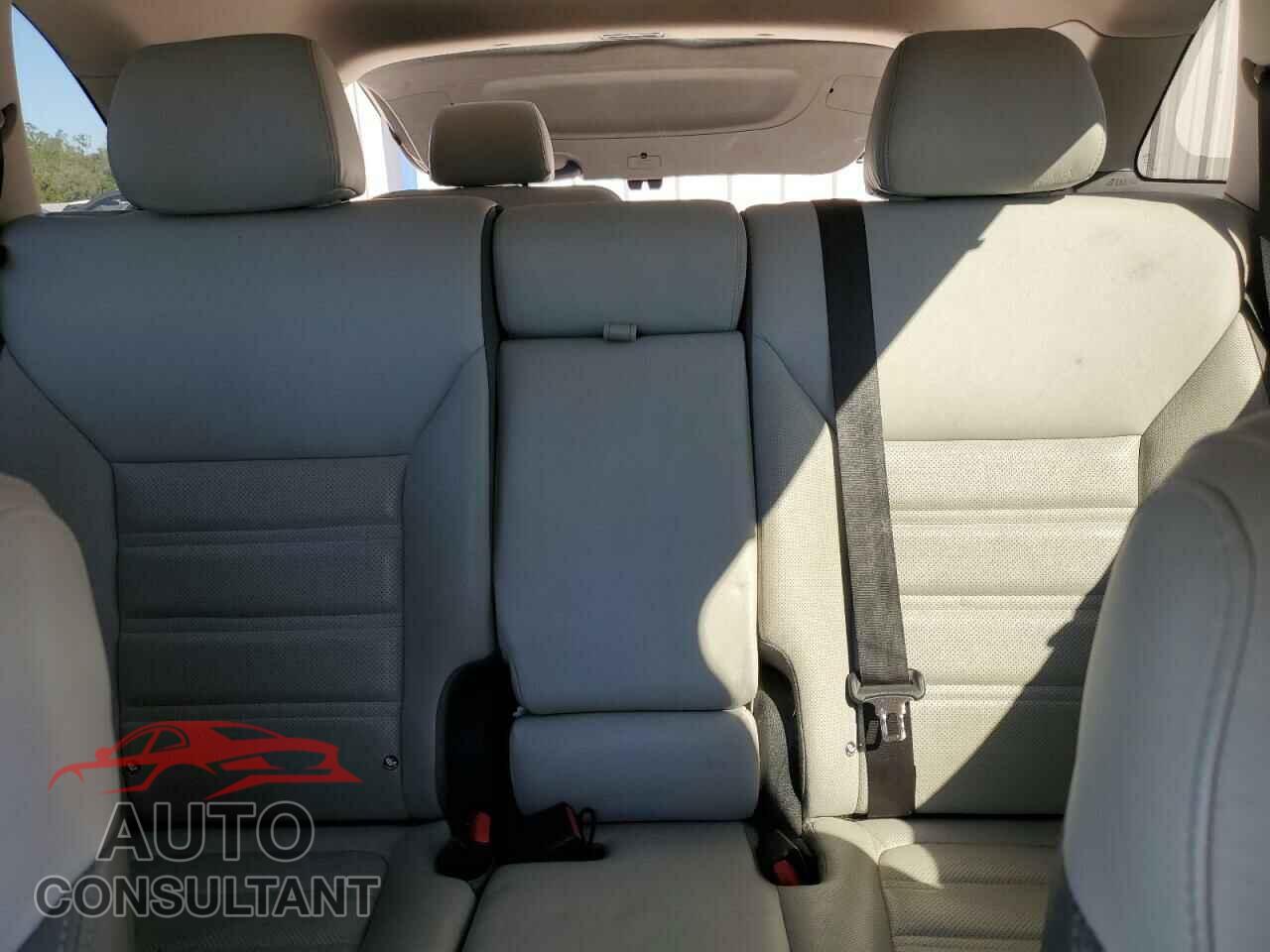 KIA SORENTO 2016 - 5XYPKDA59GG007818