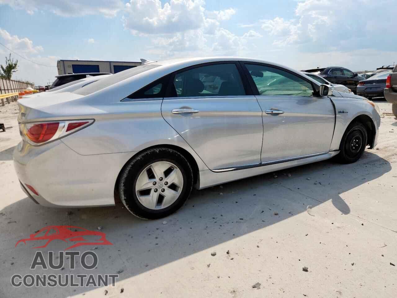 HYUNDAI SONATA 2011 - KMHEC4A42BA005392