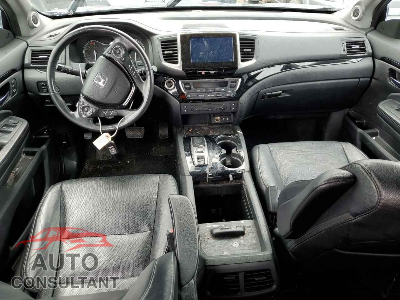 HONDA PILOT 2017 - 5FNYF6H02HB028405