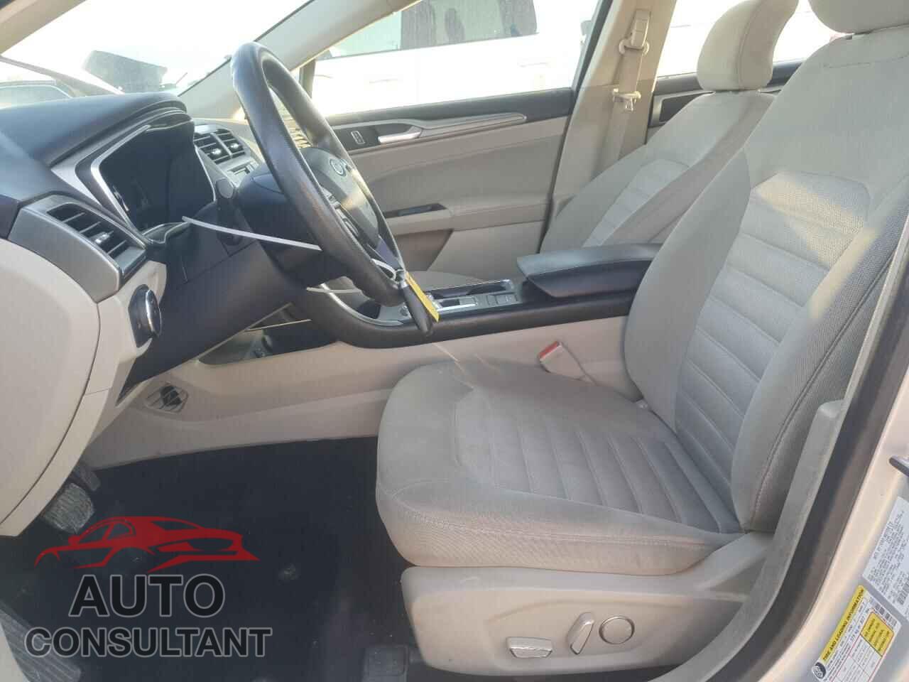 FORD FUSION 2017 - 3FA6P0LU7HR218006