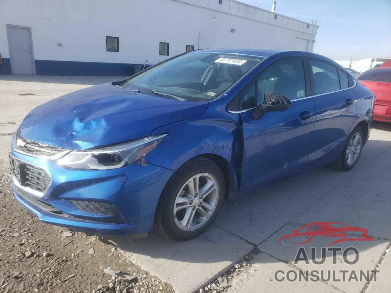 CHEVROLET CRUZE 2018 - 1G1BE5SM5J7142269