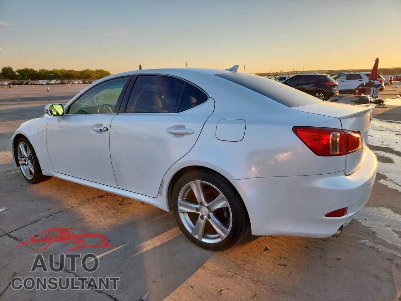 LEXUS IS 2011 - JTHBF5C27B5151939