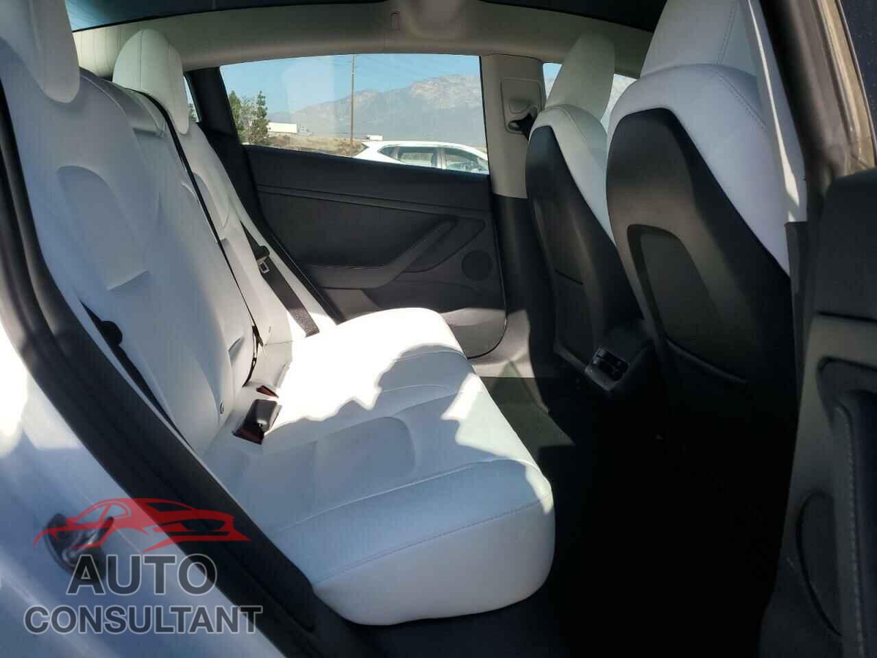 TESLA MODEL 3 2023 - 5YJ3E1EA5PF570562